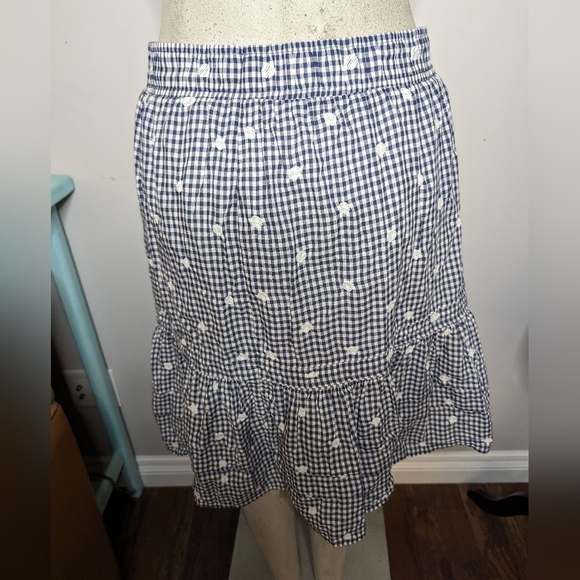 Madewell Embroidered Tiered Pull-On Mini Skirt. Plus 1x - Picture 6 of 10
